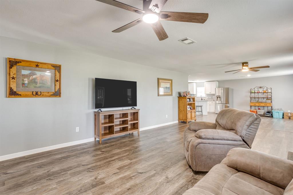 6296 Fm 1195 Property Photo 5