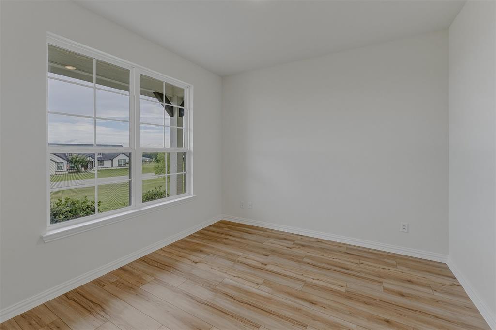 1037 Flagstone Drive Property Photo 8