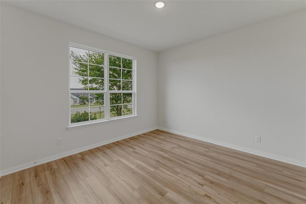 1037 Flagstone Drive Property Photo 10