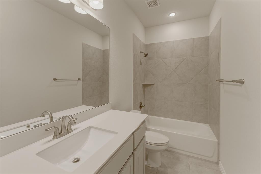 1037 Flagstone Drive Property Photo 14