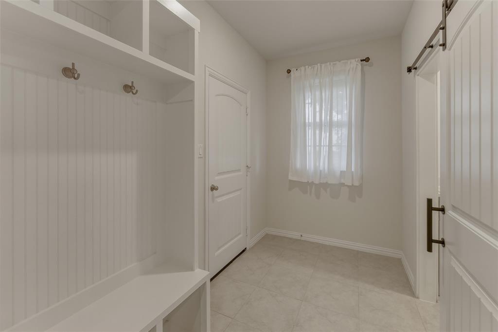 1037 Flagstone Drive Property Photo 15
