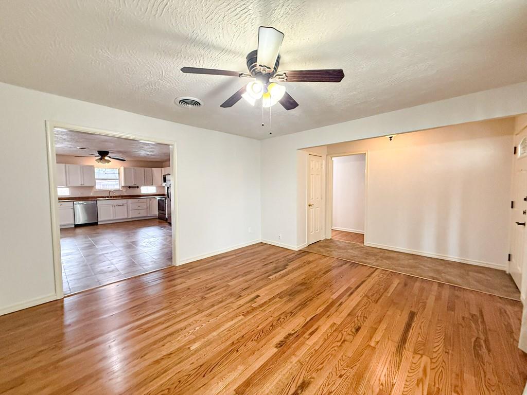 2424 Dorrington Drive Property Photo 4
