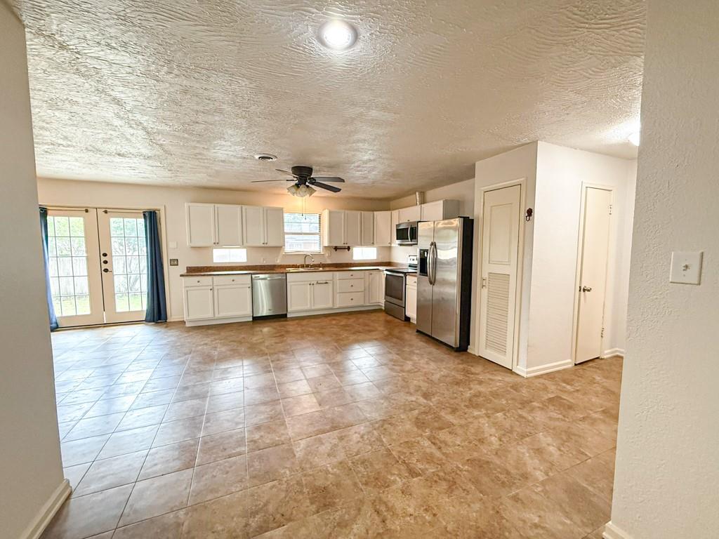2424 Dorrington Drive Property Photo 6