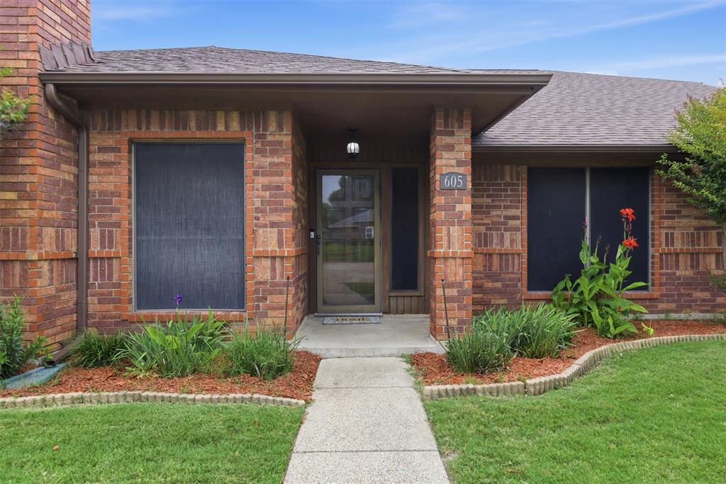 605 Buttercup Circle