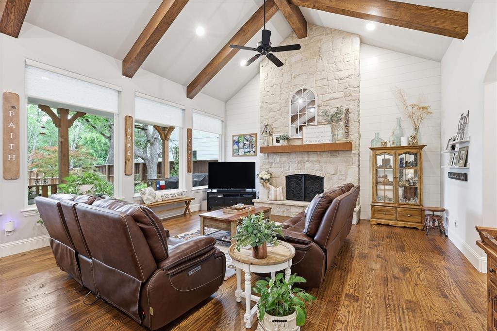 908 Baker Street Property Photo 1