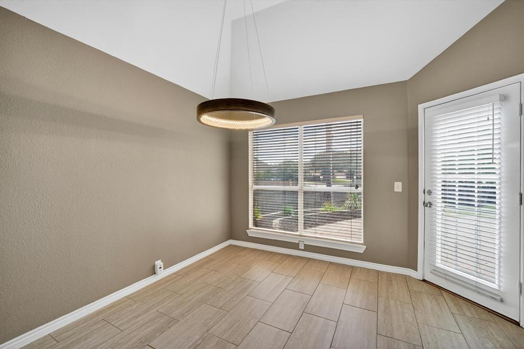 4909 Lansdale Drive Property Photo 10