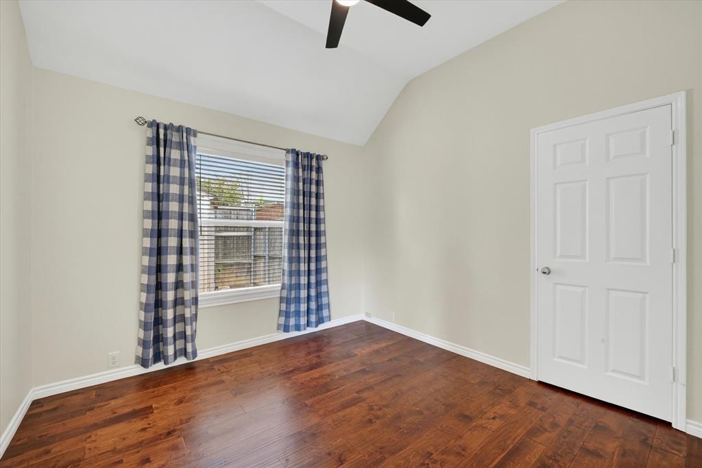 4909 Lansdale Drive Property Photo 15