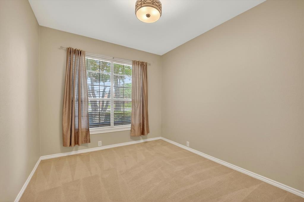 4909 Lansdale Drive Property Photo 17