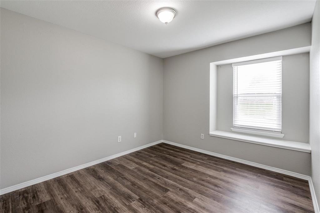 9300 Chesapeake Lane Property Photo 2