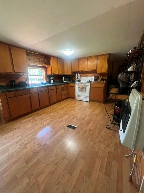 10970 County Road 4020 Property Photo 8