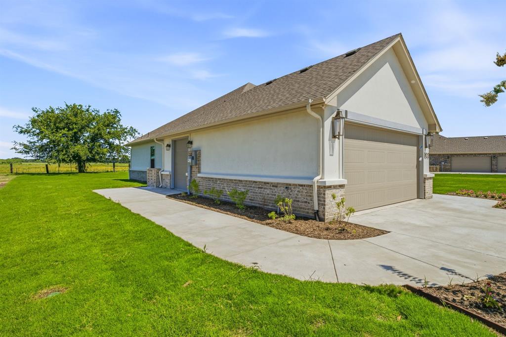 102 Eagle Court Property Photo 31