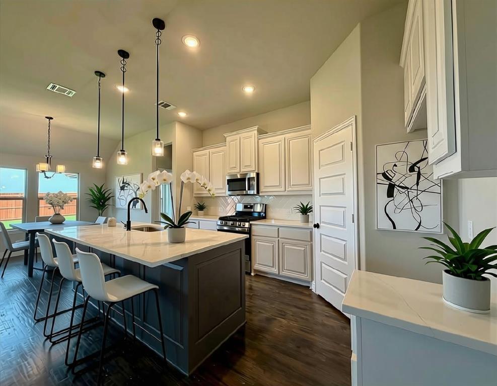 2813 Slama Trail Property Photo 8
