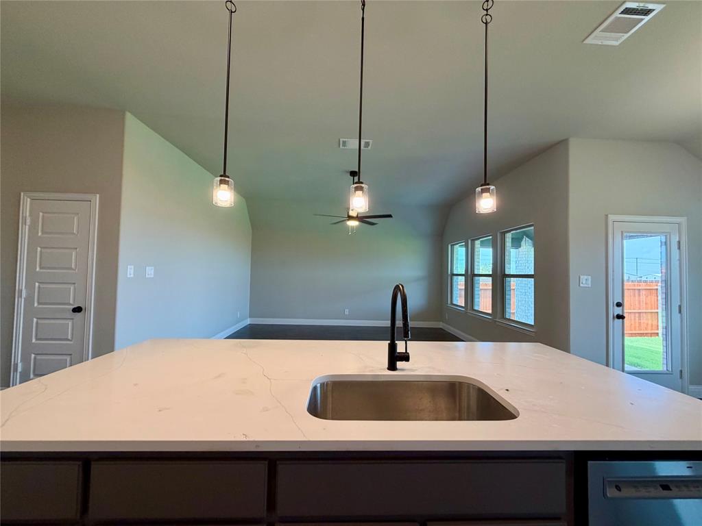 2813 Slama Trail Property Photo 12