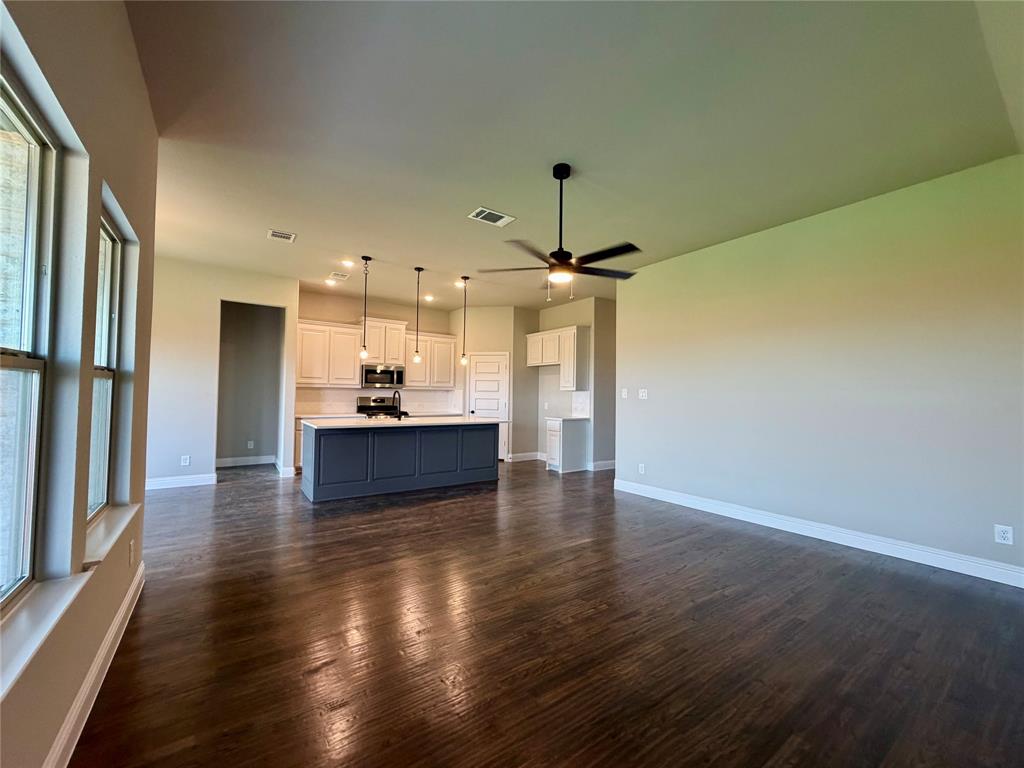 2813 Slama Trail Property Photo 17
