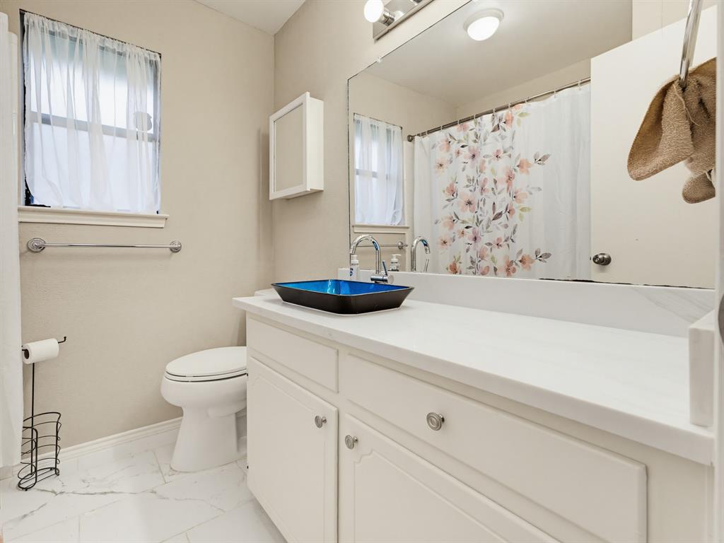 6504 N Park Drive Property Photo 15