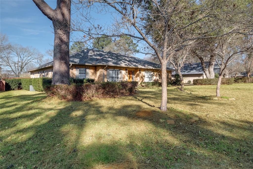 2213 Melissa Drive Property Photo 3
