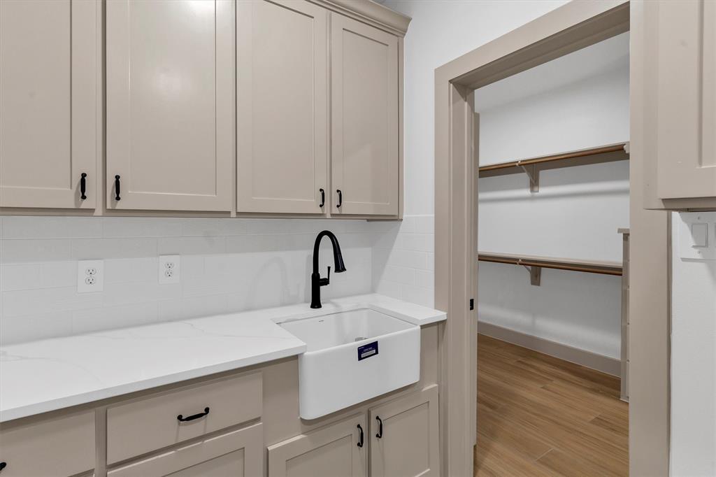 5006 Stover Way Property Photo 20