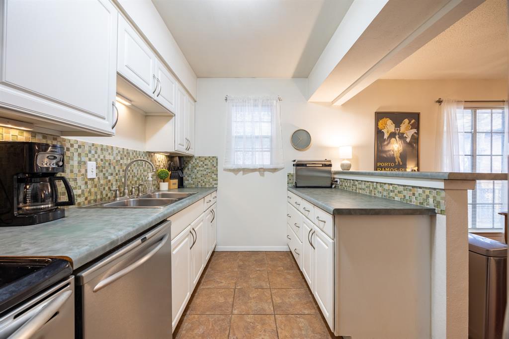 6027 E University Boulevard 215 Property Photo 9