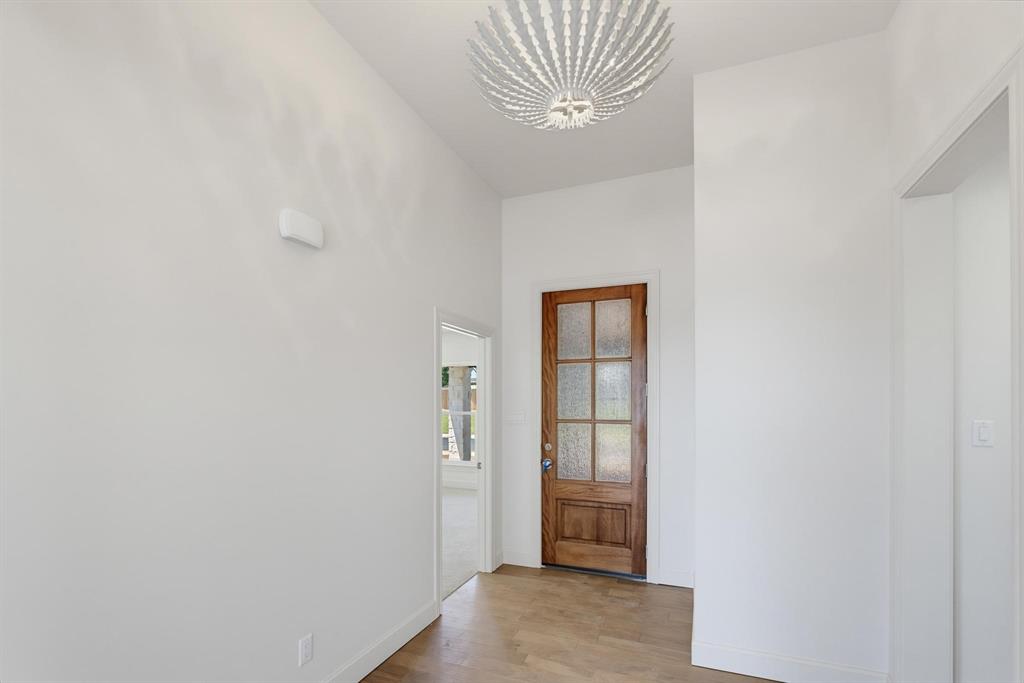 6715 Chisholm Trail Property Photo 3