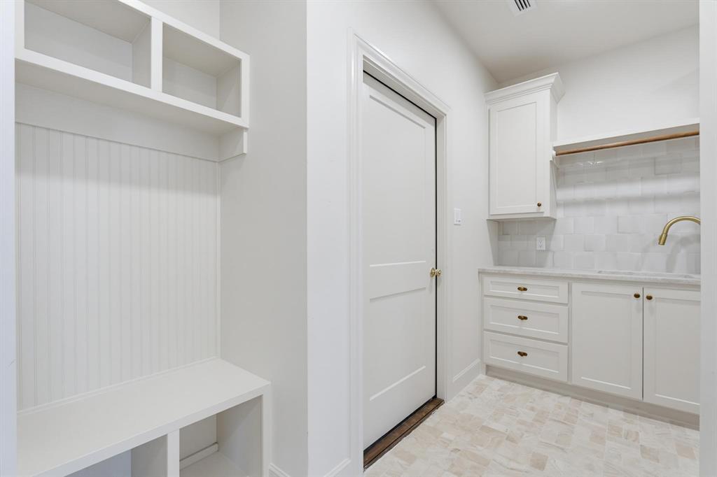 6715 Chisholm Trail Property Photo 24