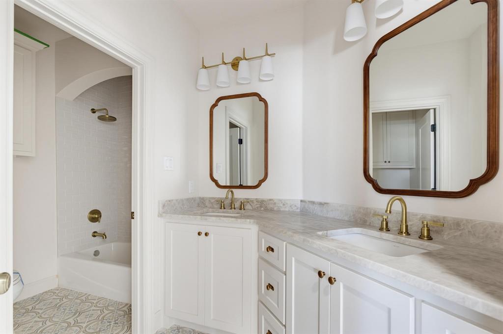 6715 Chisholm Trail Property Photo 35