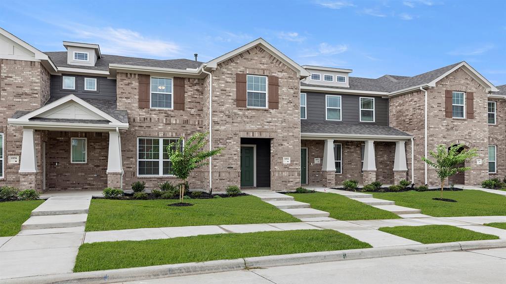 1894 Indigo Lane 15 Property Photo 1