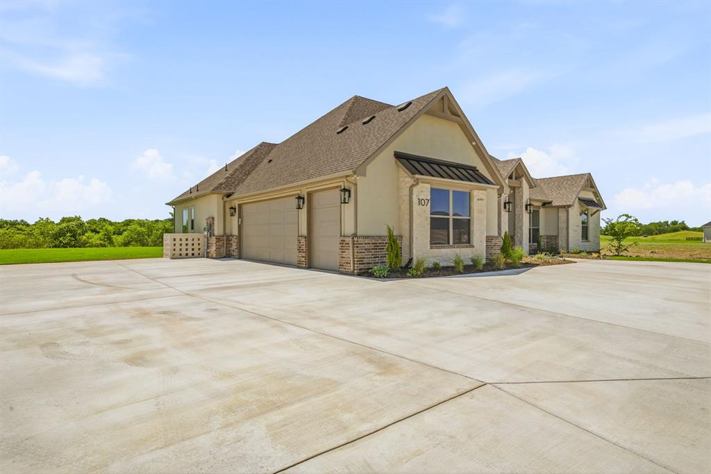 107 Eagle Court Property Photo 34
