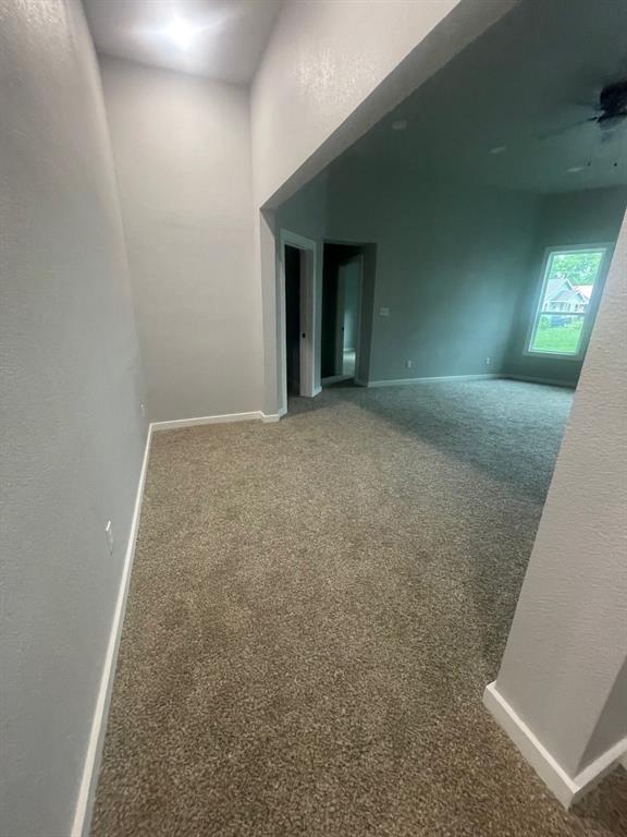 320 W 6th Street Property Photo 11