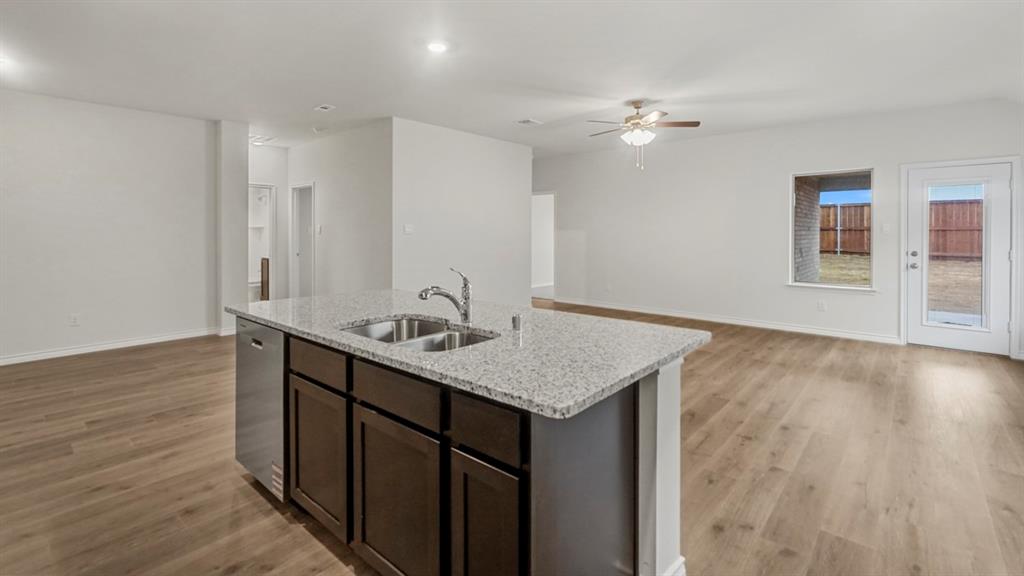2029 Hearn Drive Property Photo 2