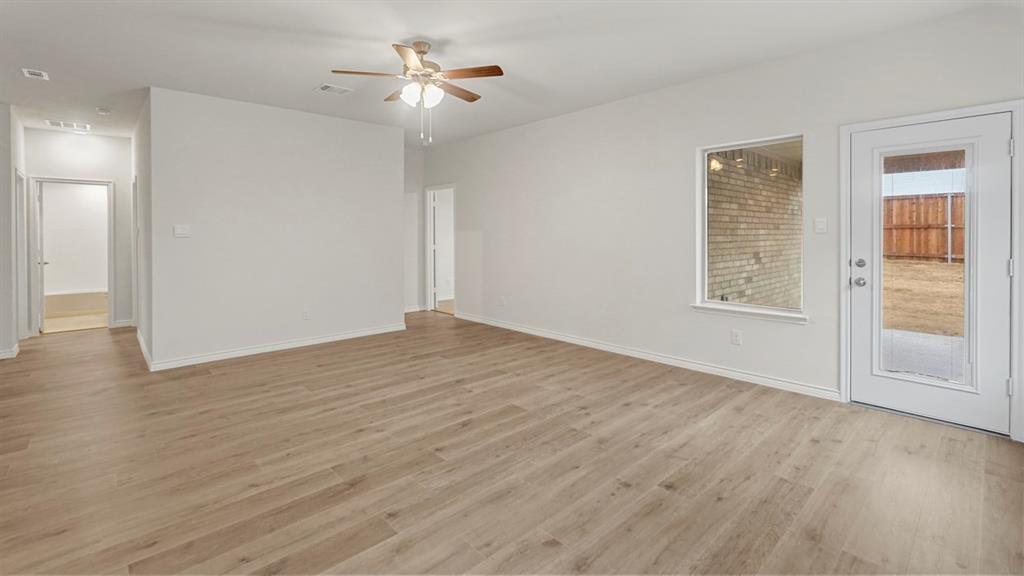 2029 Hearn Drive Property Photo 8