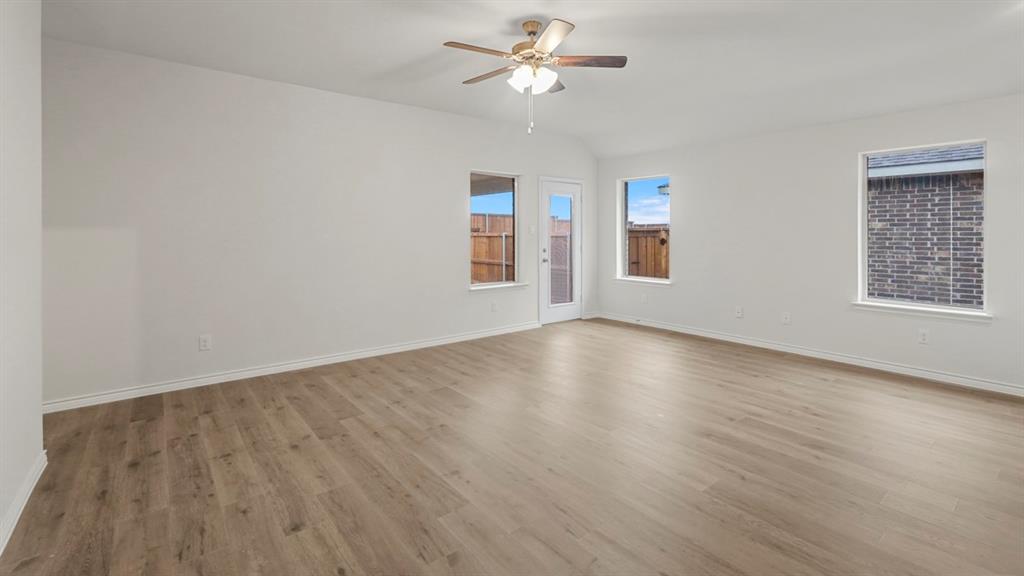 2029 Hearn Drive Property Photo 9