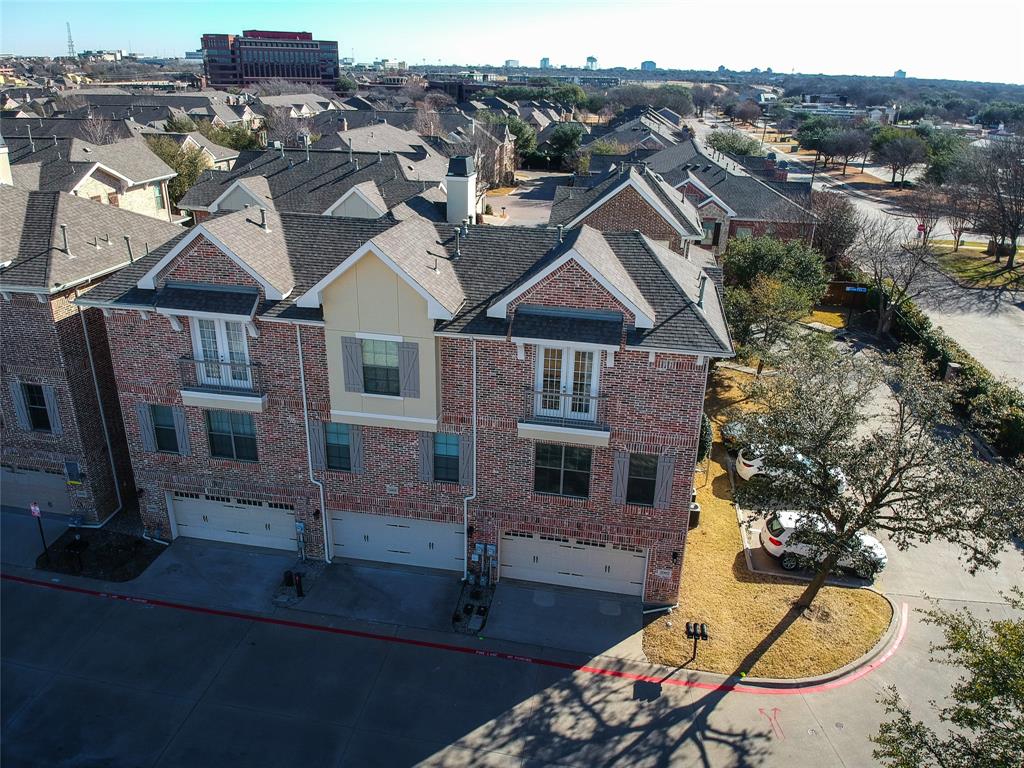 2002 Azure Pointe Property Photo 1