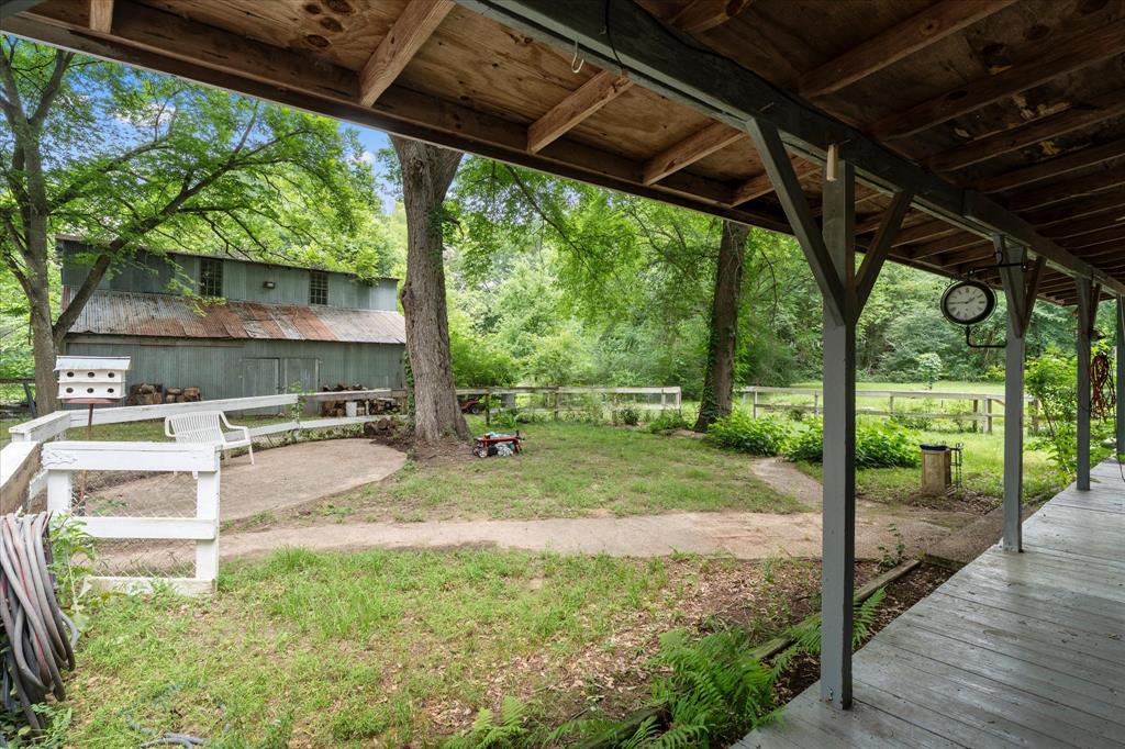 18459 Fm 16 Property Photo 3
