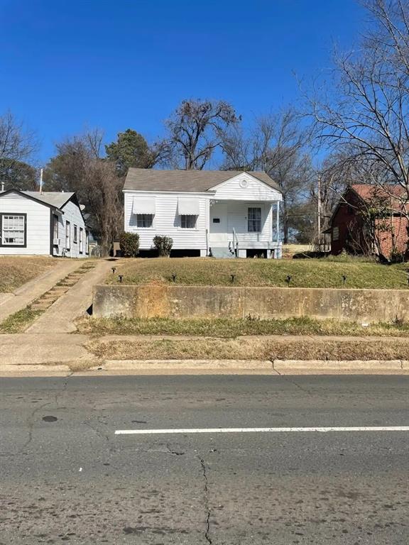 3548 Lakeshore Drive Property Photo 1