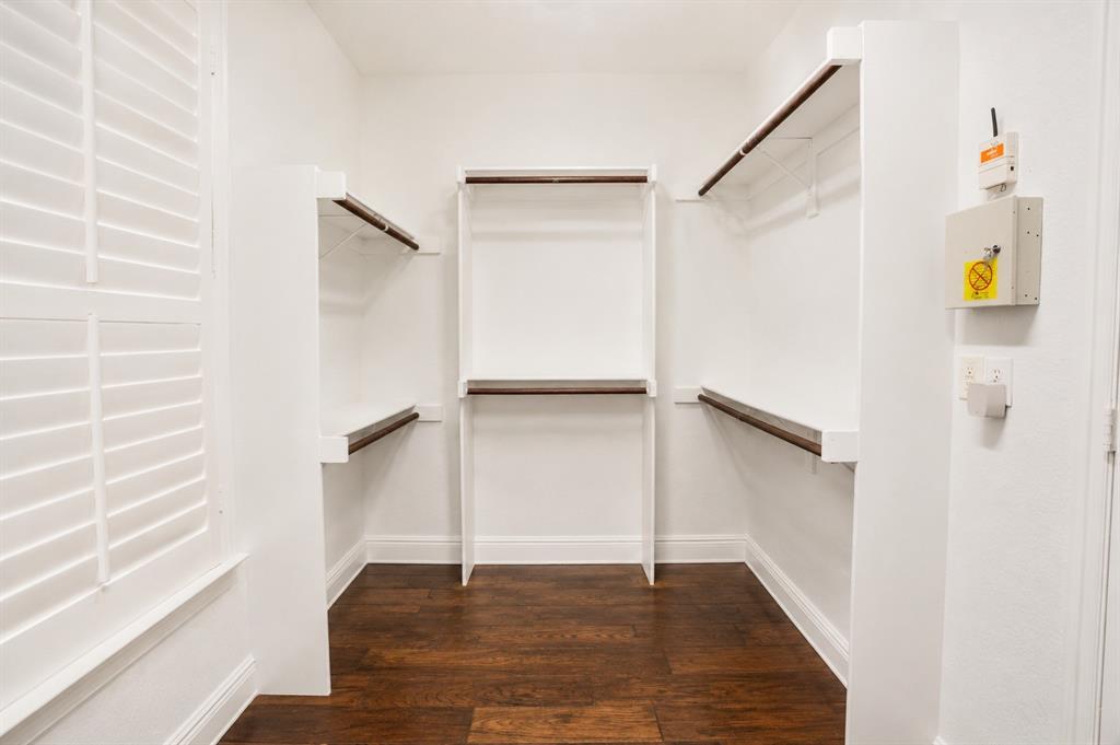 4453 Red Barn Drive Property Photo 18