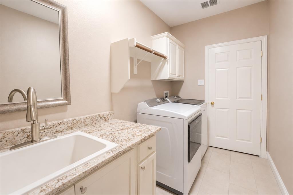 4453 Red Barn Drive Property Photo 34