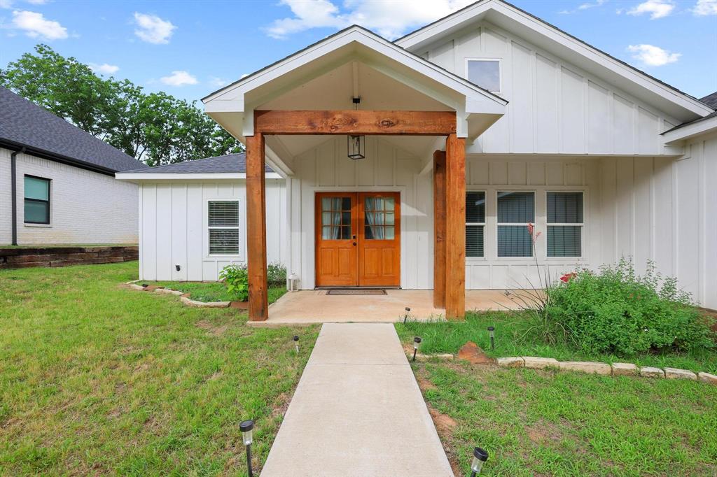 1834 S Park Avenue Property Photo 3