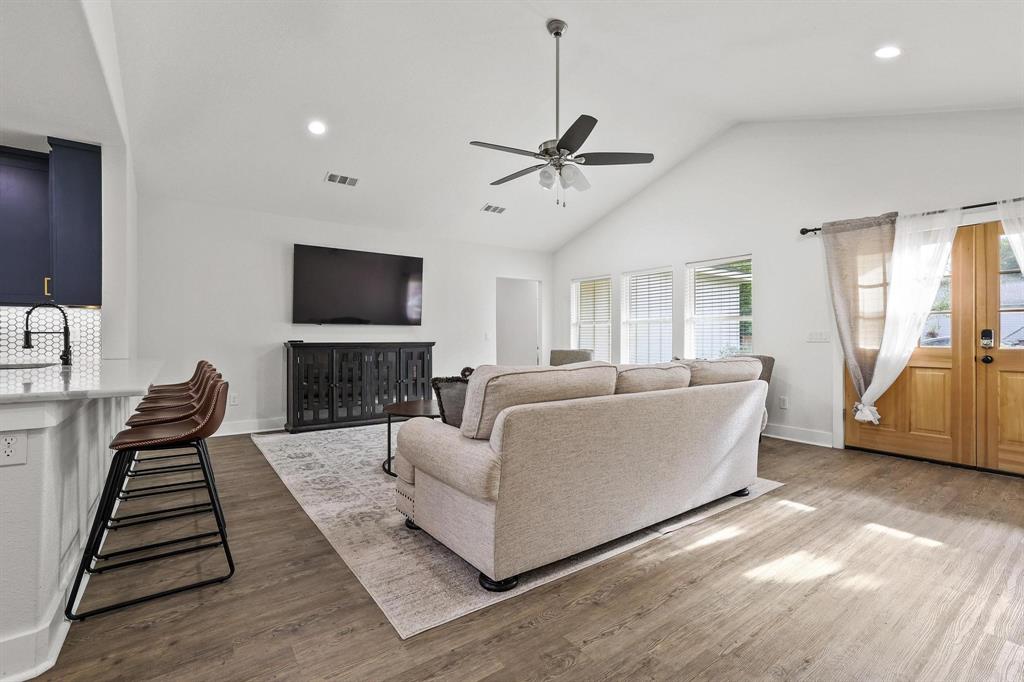 1834 S Park Avenue Property Photo 4
