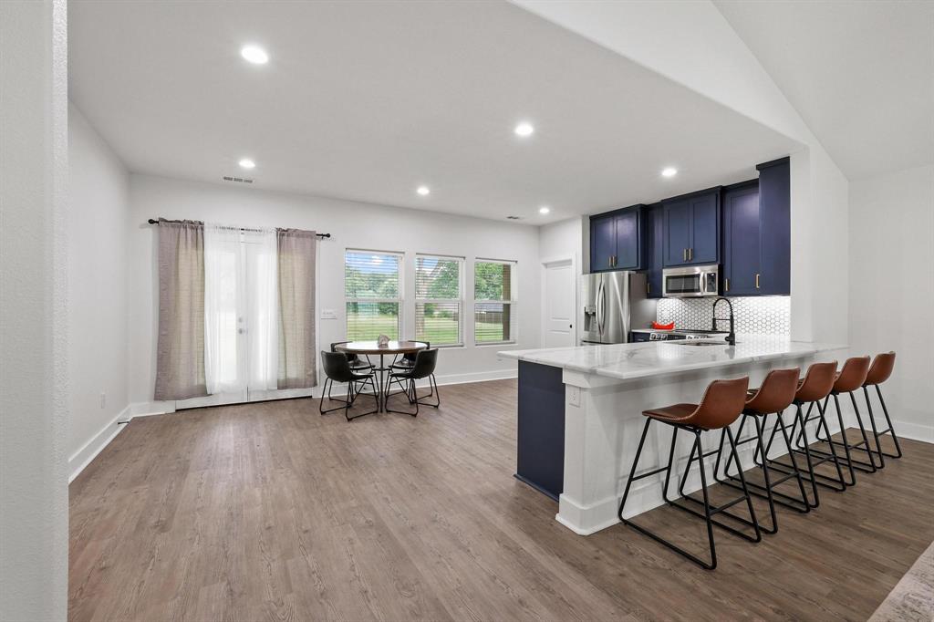 1834 S Park Avenue Property Photo 8