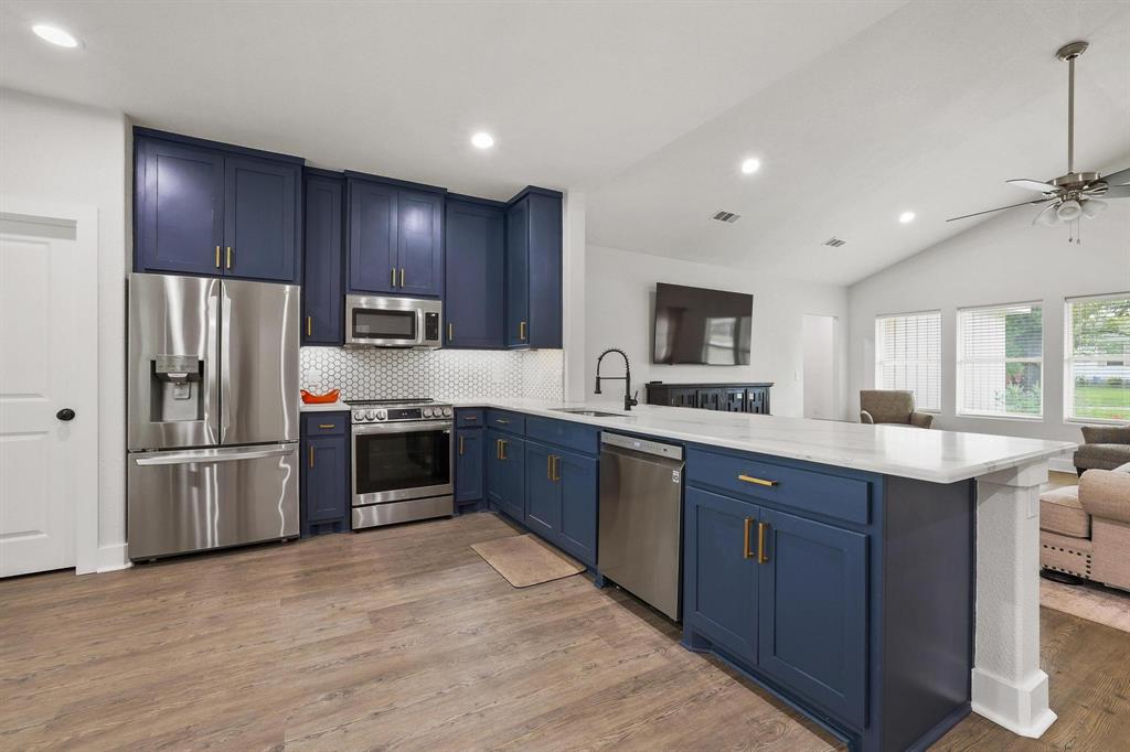 1834 S Park Avenue Property Photo 12