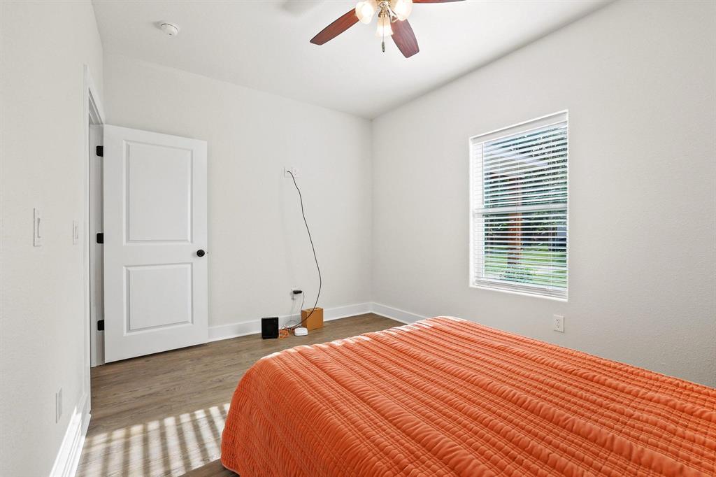 1834 S Park Avenue Property Photo 17