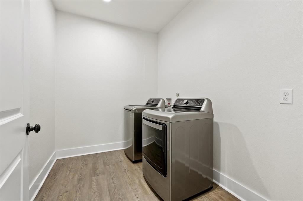 1834 S Park Avenue Property Photo 18