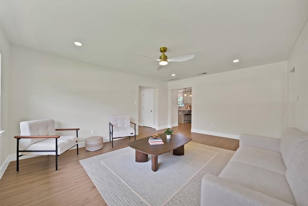 1618 Comanche Trail Property Photo 7