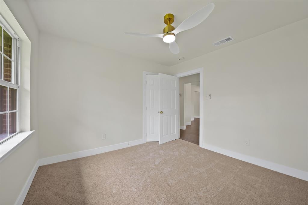1618 Comanche Trail Property Photo 20