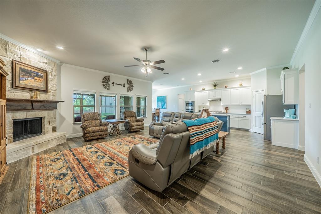 1745 Meadowbrook Lane Property Photo 8