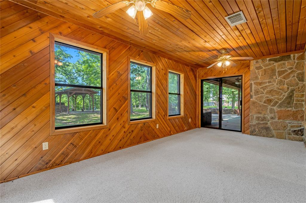 660 County Road 1503 Property Photo 21
