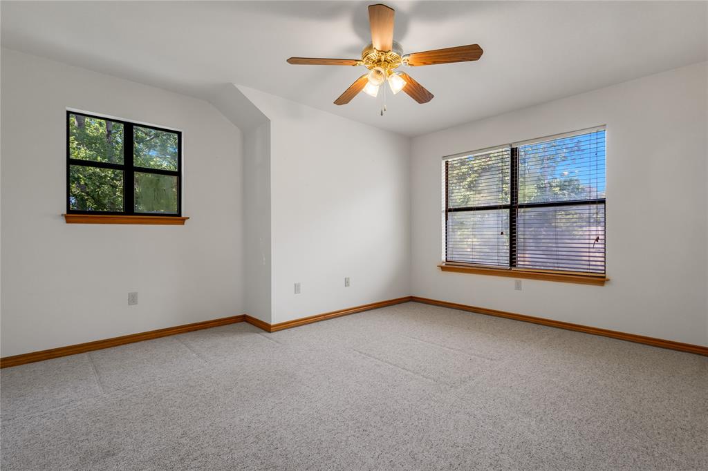 660 County Road 1503 Property Photo 28