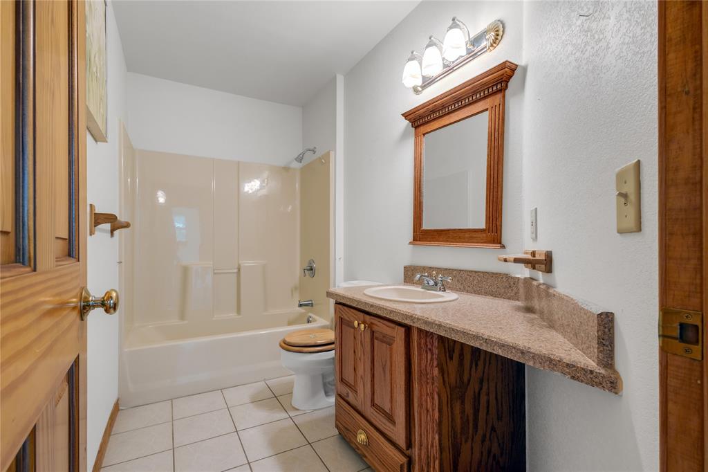 660 County Road 1503 Property Photo 29