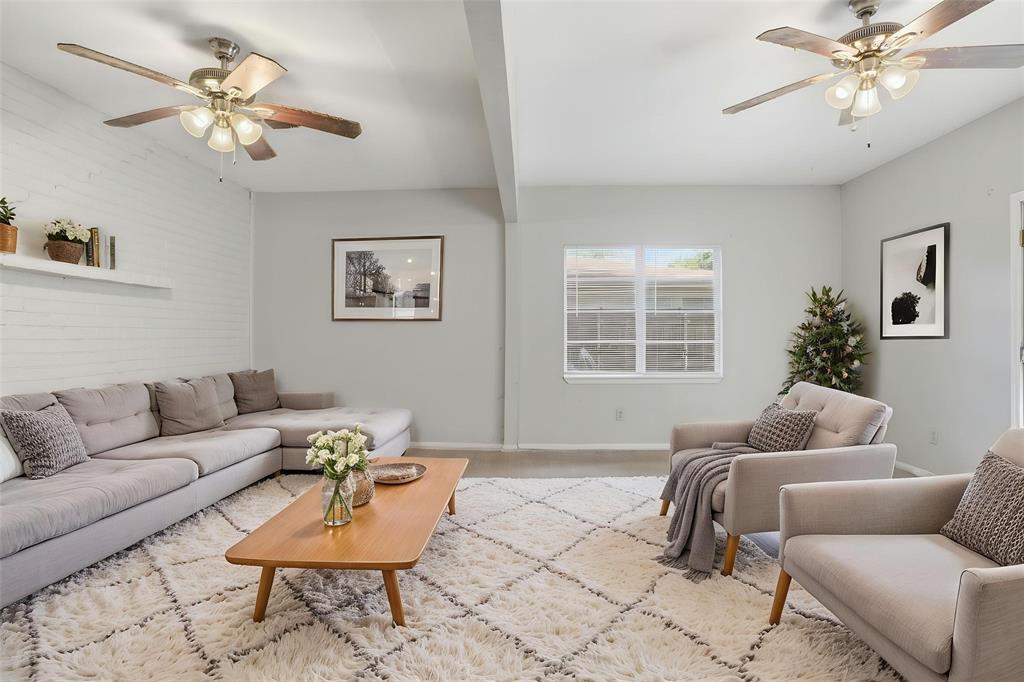 1029 Usher Street Property Photo 4