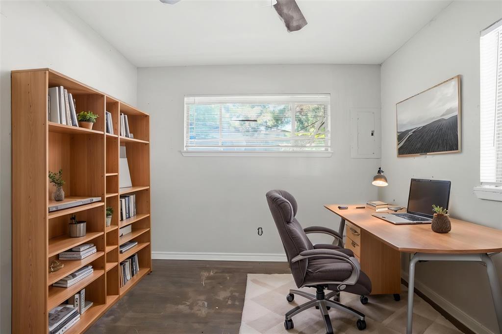 1029 Usher Street Property Photo 5
